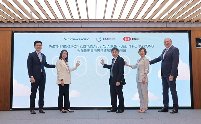 Mr Lam Sai-hung, Secretary for Transport and Logistics of the Hong Kong SAR Government (middle), Ms Clara Chan, Chief Executive Officer of the Hong Kong Investment Corporation Limited (second from right), Ms Luanne Lim, Chief Executive Officer Hong Kong of HSBC (second from left), Mr Ronald Lam, Chief Executive Officer of the Cathay Group (first from left) and Mr Matti Lievonen, Executive Chairman of EcoCeres (first from right) officiated a ceremony to mark the launch of a significant initiative to support the use of sustainable aviation fuel (SAF) in Hong Kong.